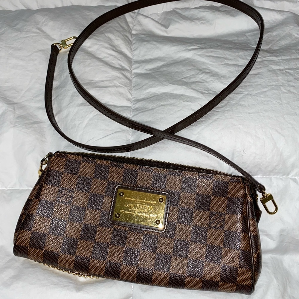 Louis Vuitton Damier Ebene Eva Clutch